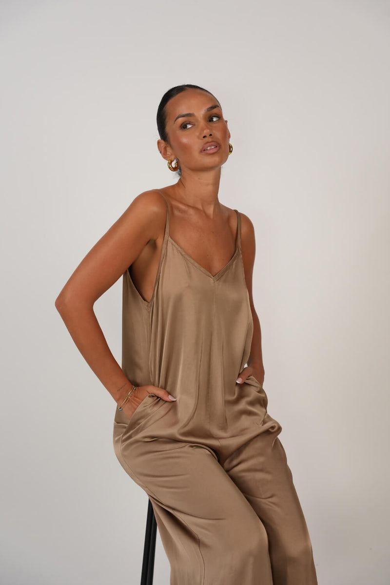 Maite | Mono largo satinado de tirantes