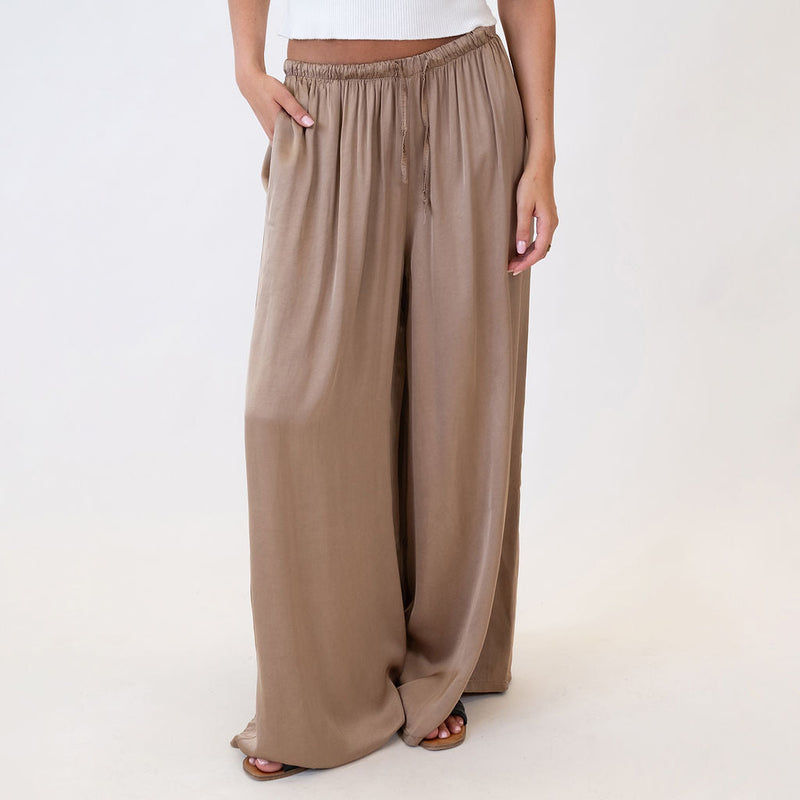 Leire | Pantalón satinado de pierna extra ancha