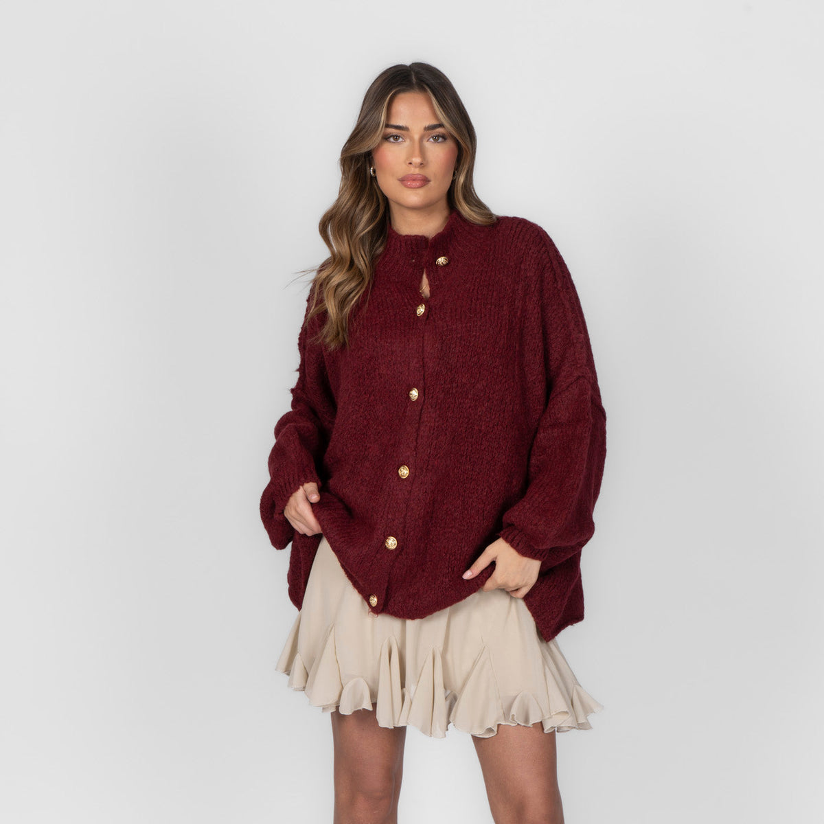 Erika | Cárdigan oversize con botones dorados