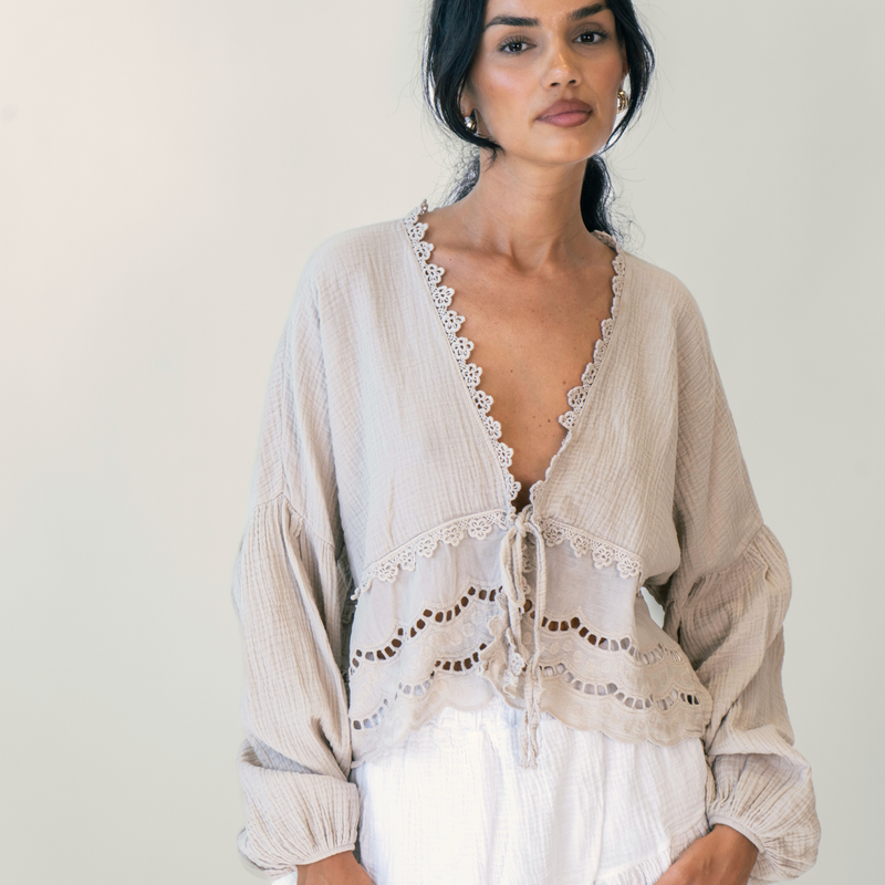 Marisol | Blusa boho con bordado calado