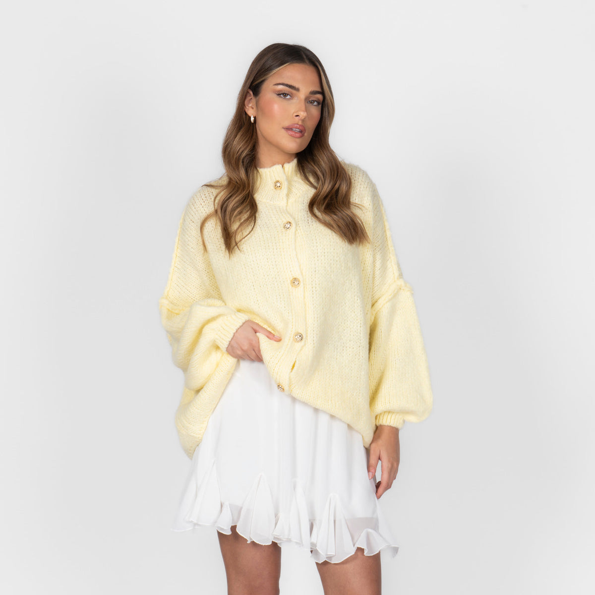 Erika | Cárdigan oversize con botones dorados