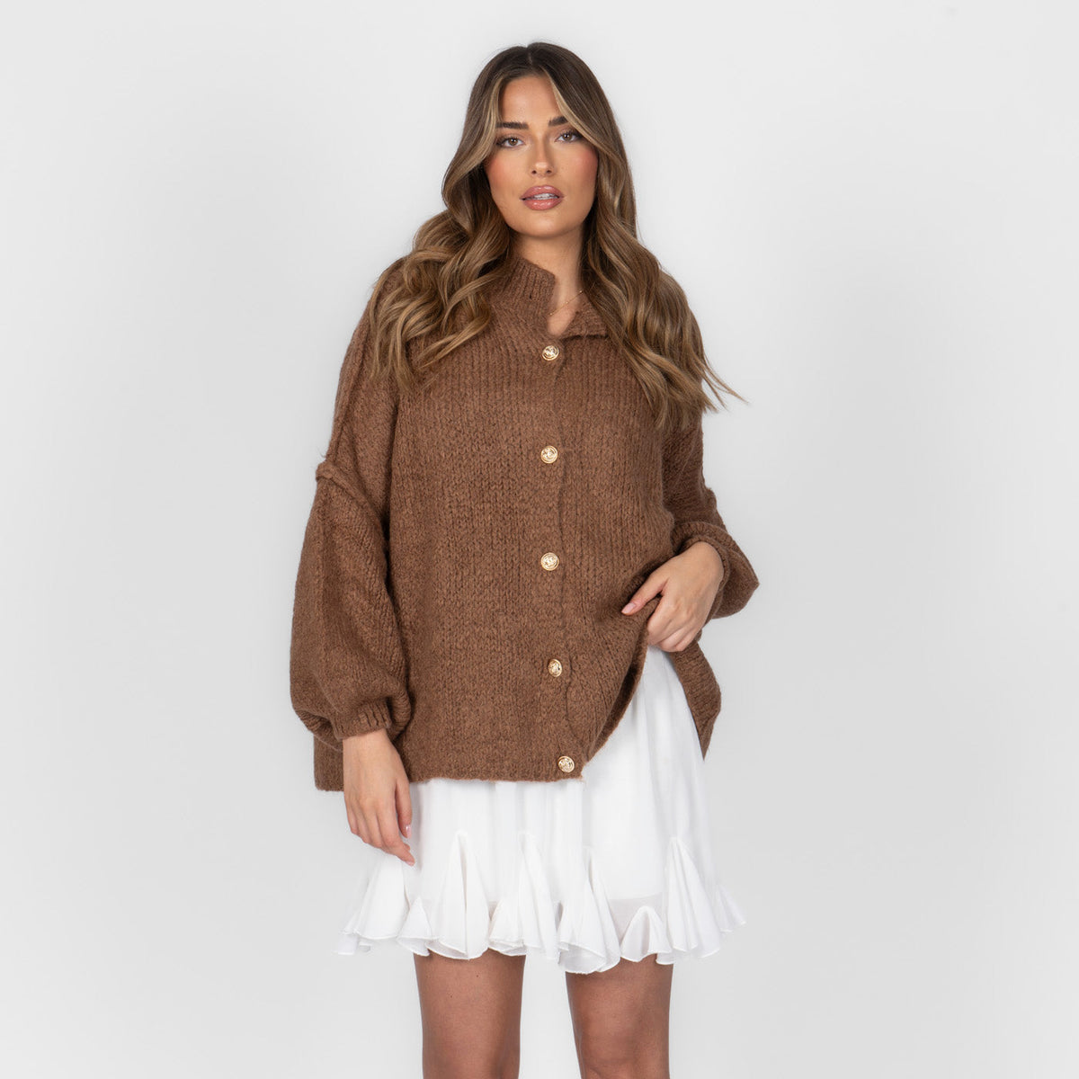 Erika | Cárdigan oversize con botones dorados
