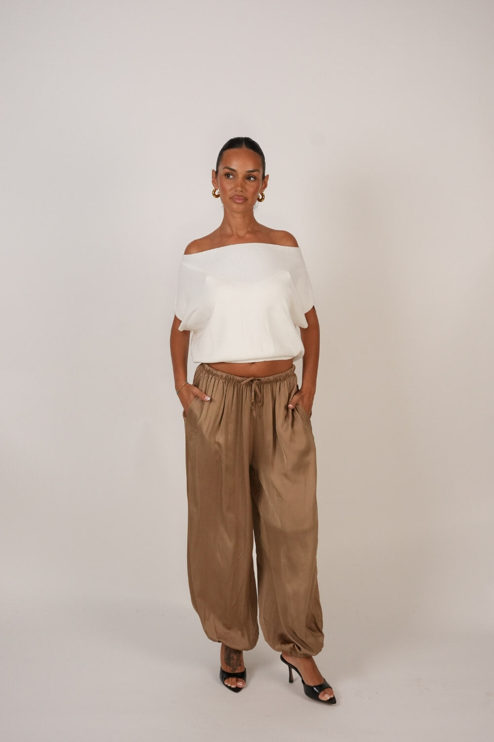 Mía | Pantalón satinado balloon