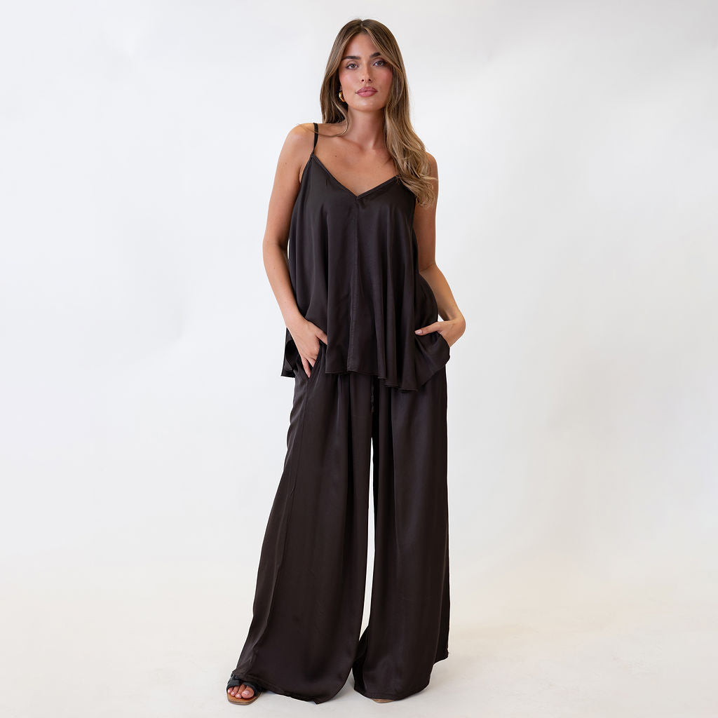 Leire | Pantalón satinado de pierna extra ancha