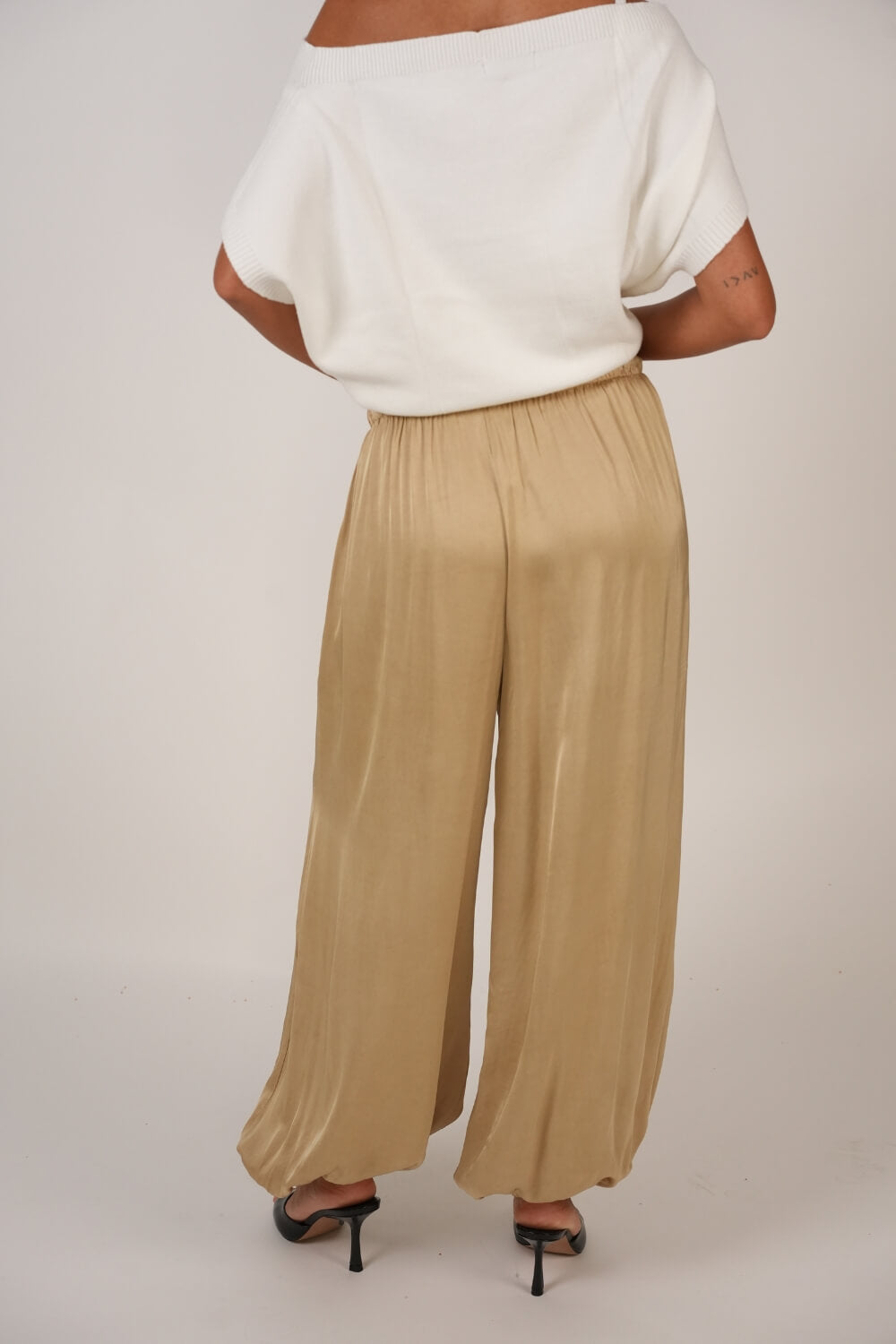 Mía | Pantalón satinado balloon