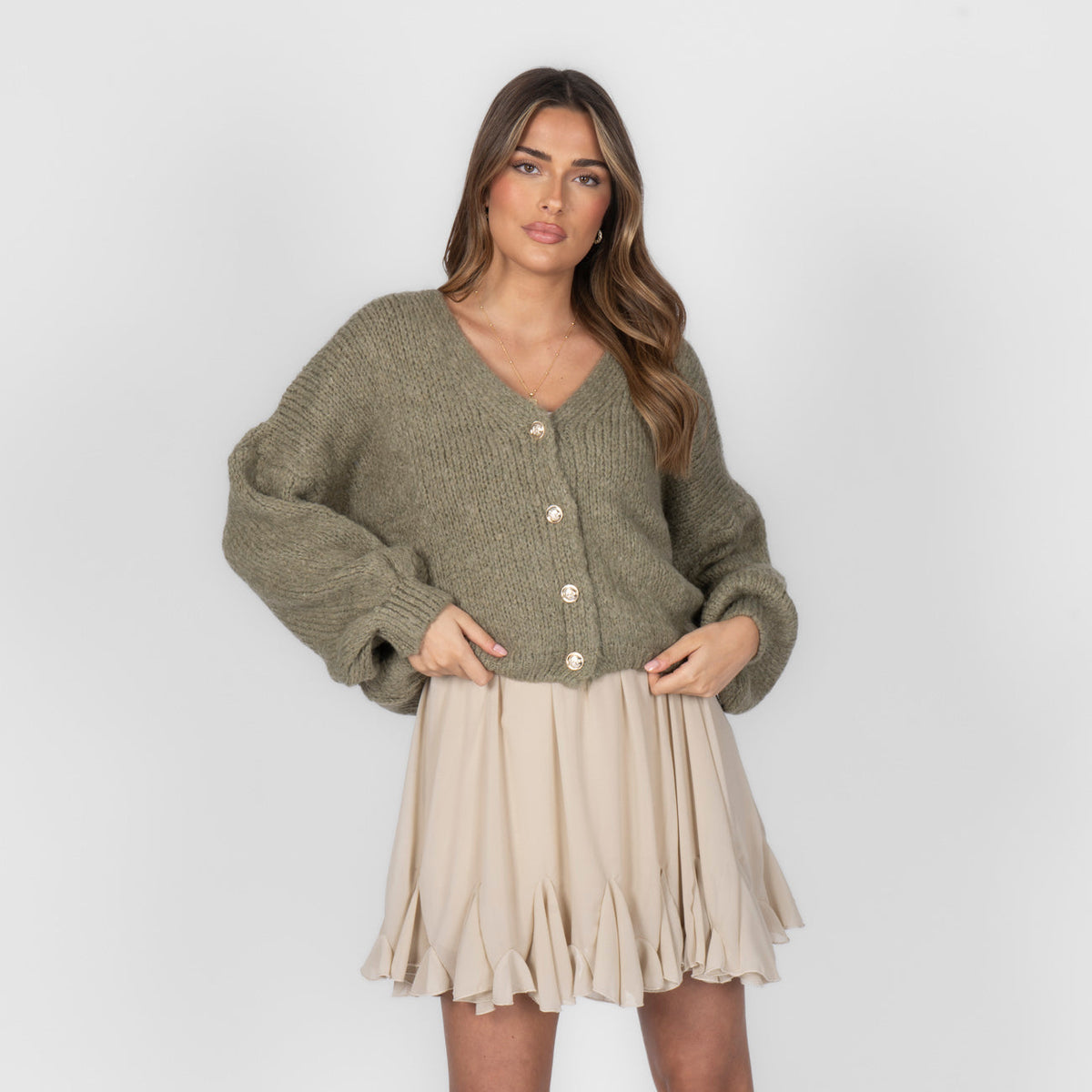 Verónica | Cárdigan corto oversize con escote en V y botones