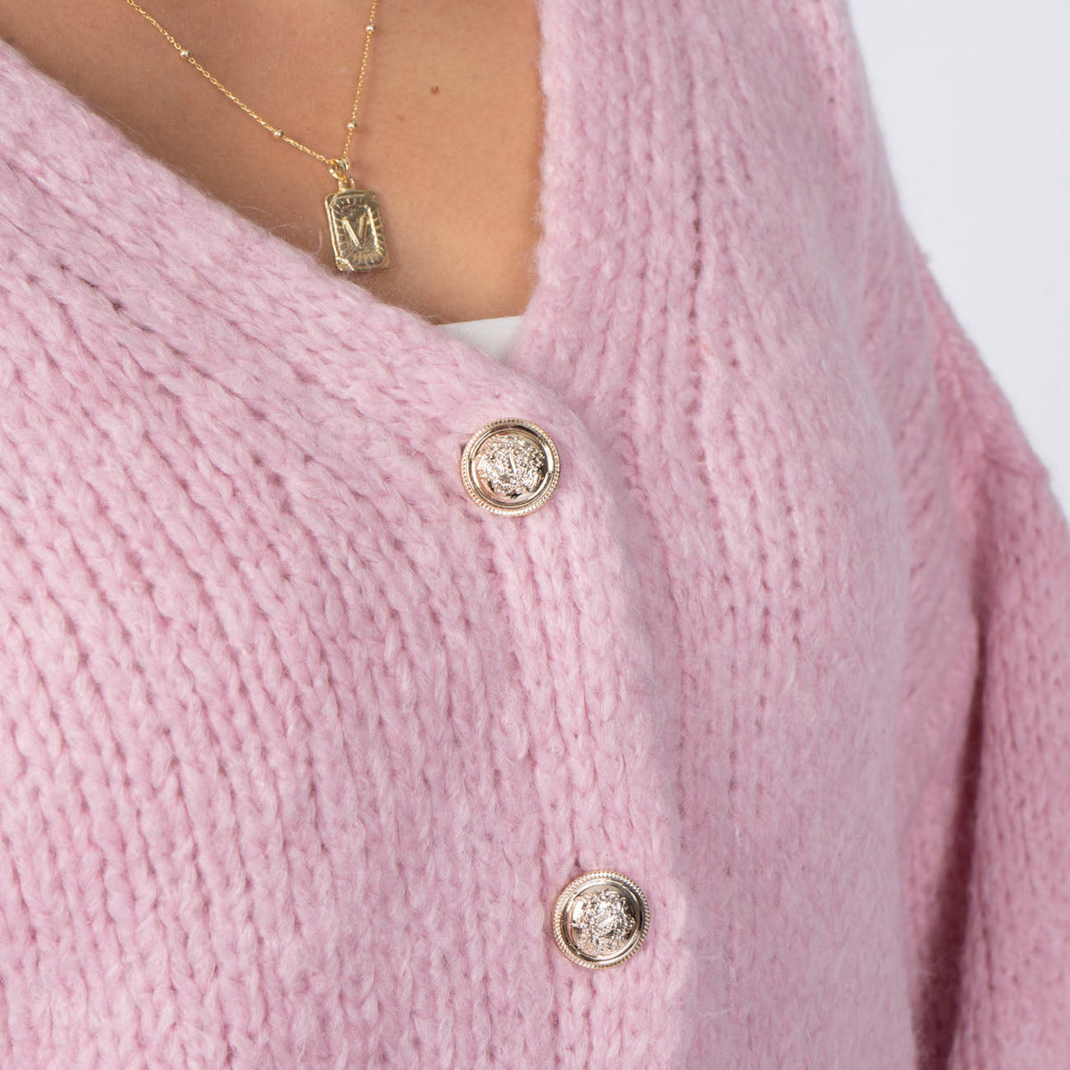 Verónica | Cárdigan corto oversize con escote en V y botones