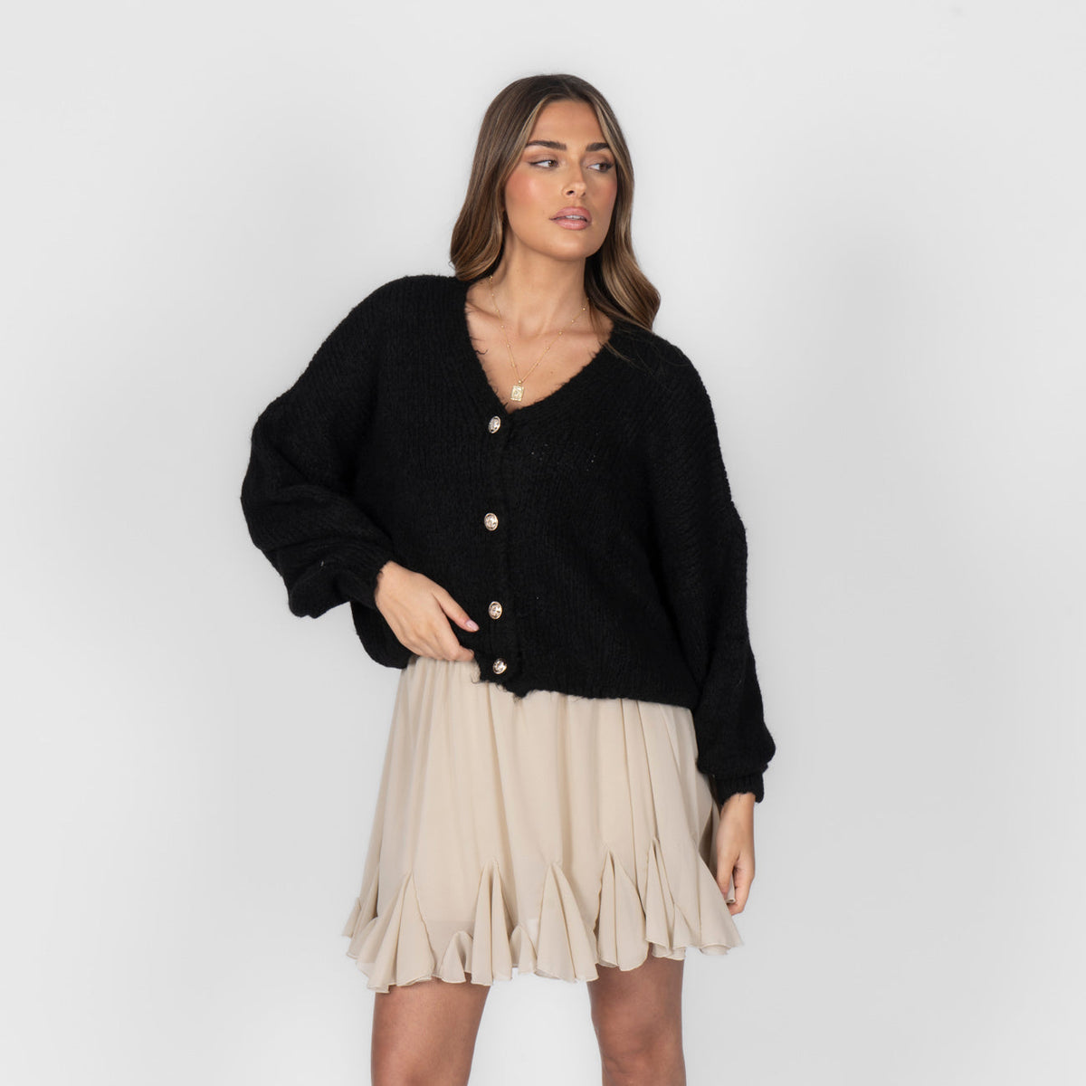 Verónica | Cárdigan corto oversize con escote en V y botones
