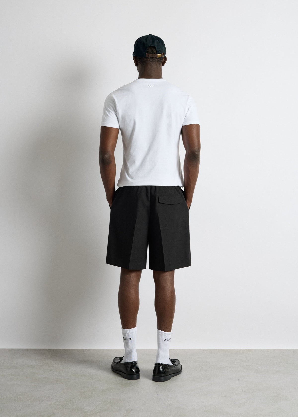 Pantalón Corto Pinzas Alberto en negro, foto 6