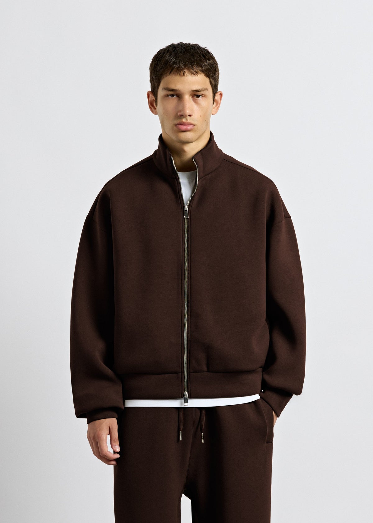 Sudadera Scuba Cuello Alto Óscar en chocolate, foto 3