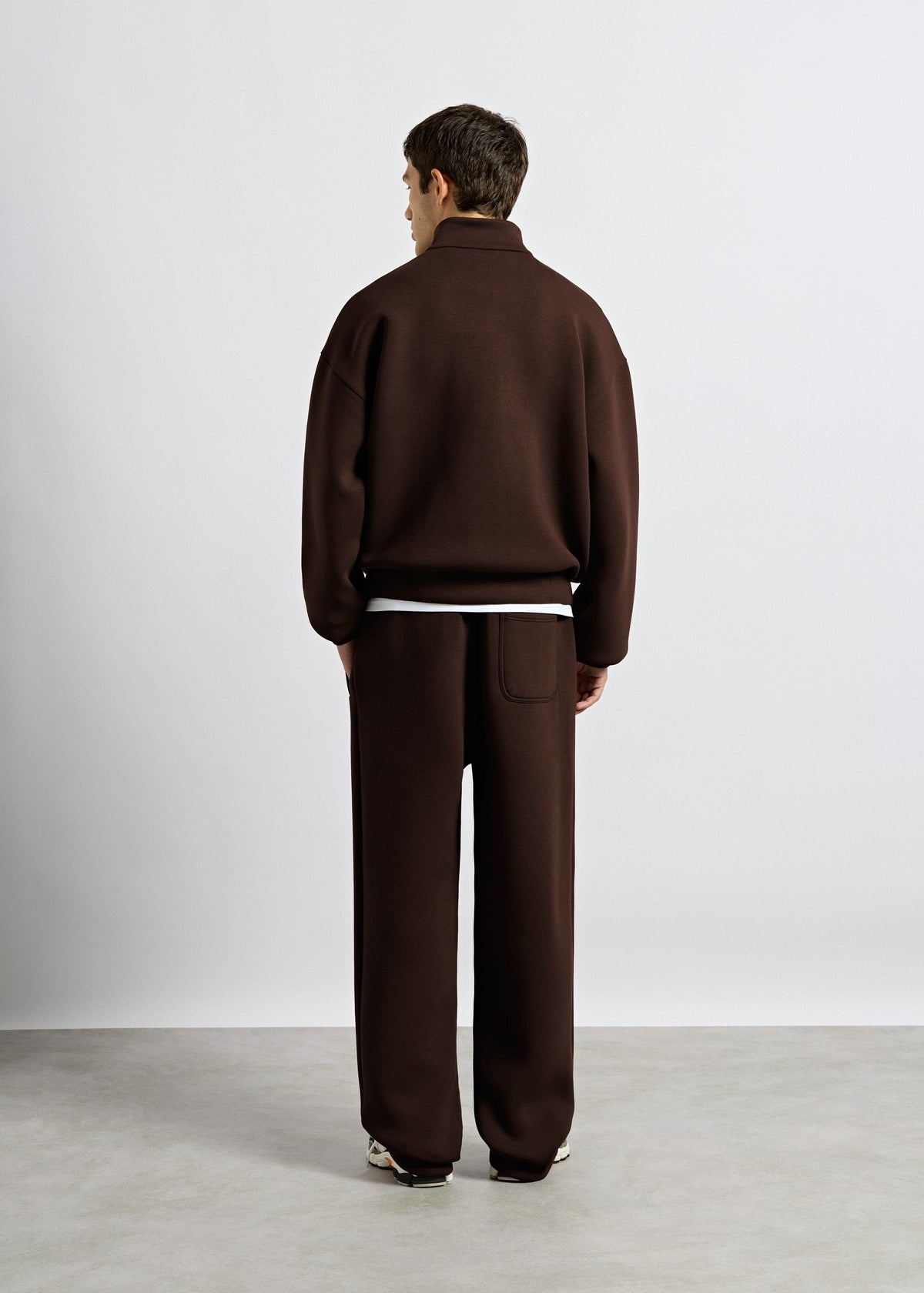 Pantalón Scuba Pierna Ancha Víctor en chocolate, foto 5