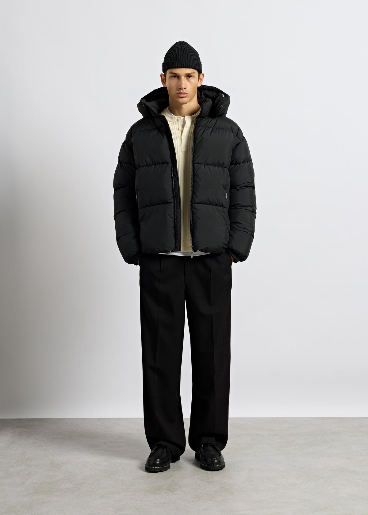 Chaqueta Acolchada Capucha Desmontable Iker en negro mate, foto 4