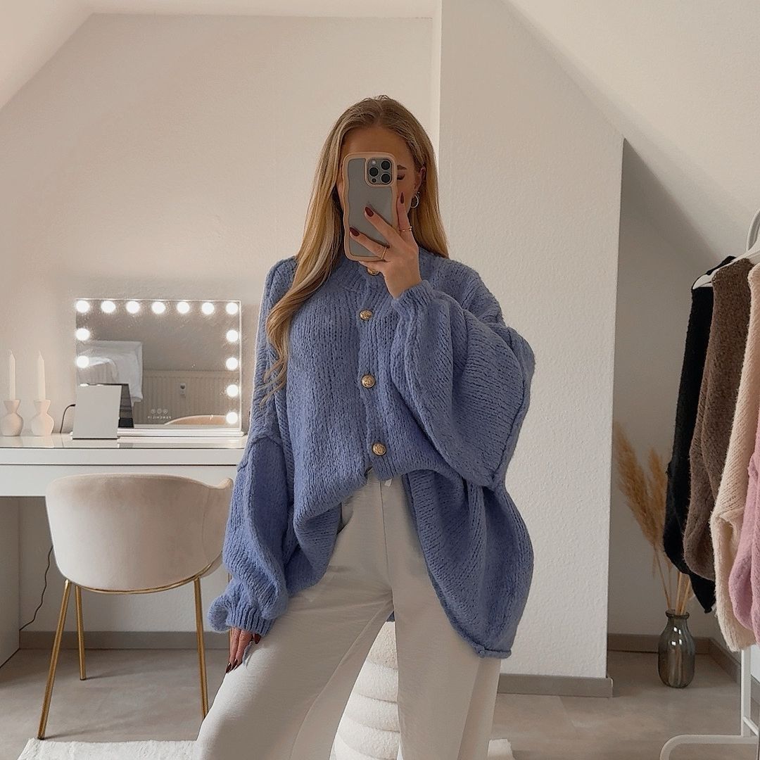 Erika | Cárdigan oversize con botones dorados