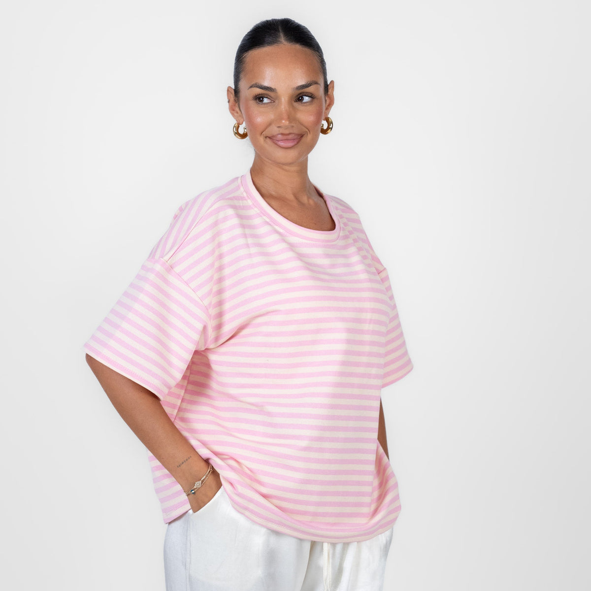 Paula | Camiseta oversize con corazón abierto