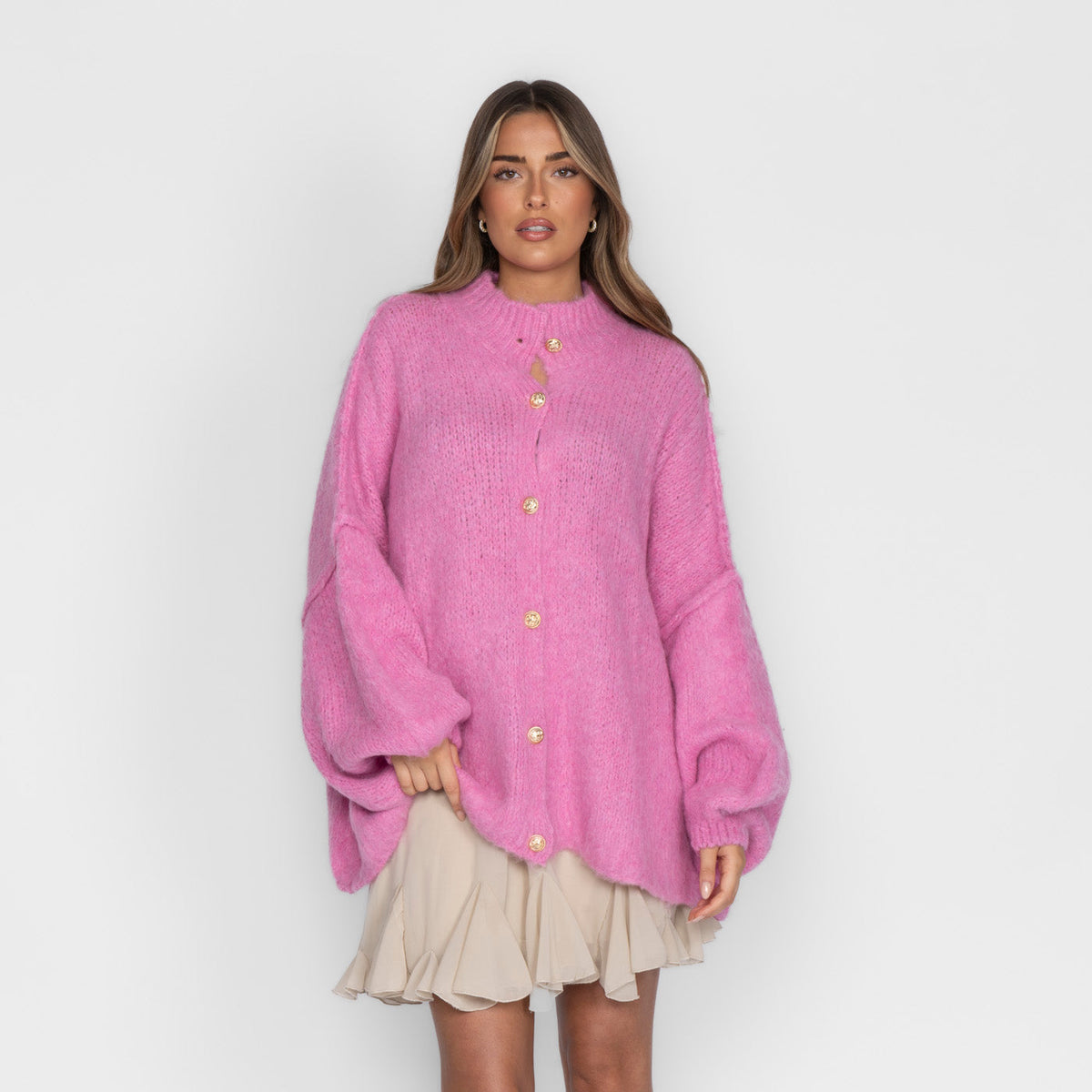 Amparo | Cárdigan oversize con botones dorados