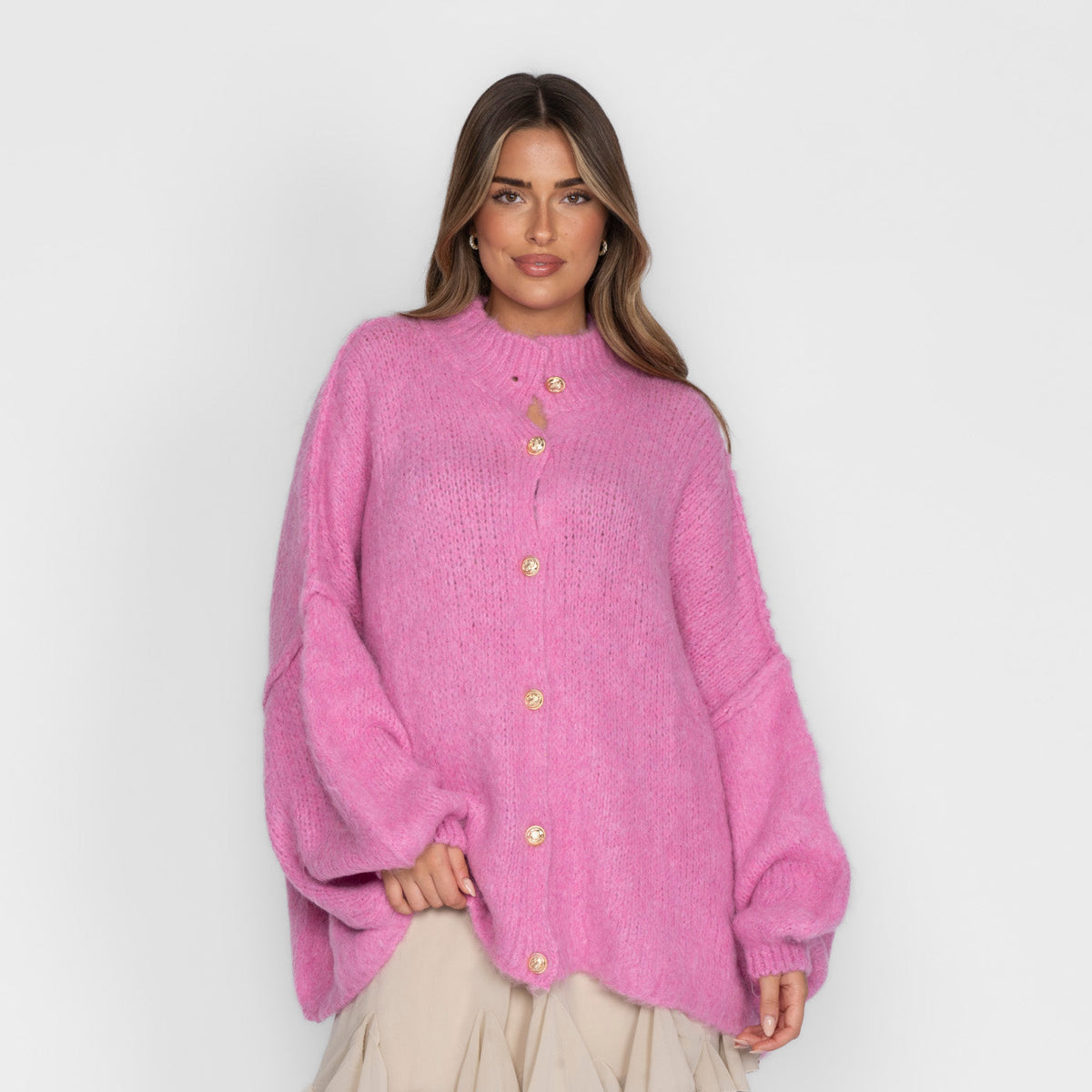 Amparo | Cárdigan oversize con botones dorados