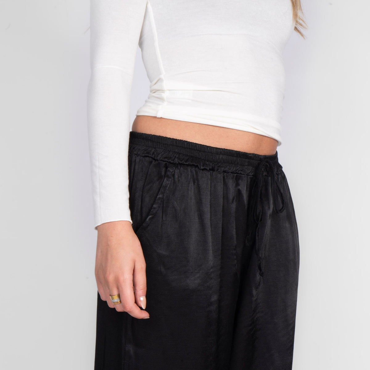 Aroa | Pantalón satinado ancho