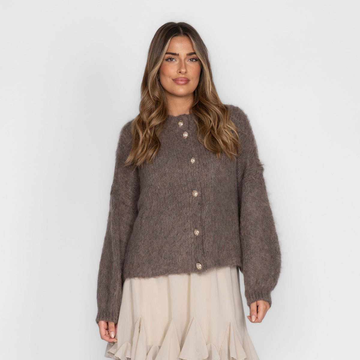 Ariadna | Cárdigan corto oversize con botones dorados