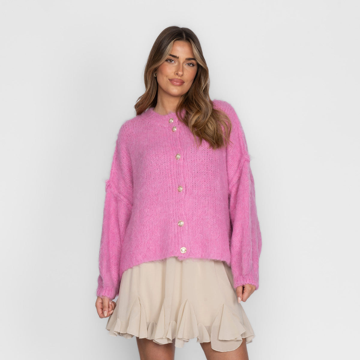 Ariadna | Cárdigan corto oversize con botones dorados