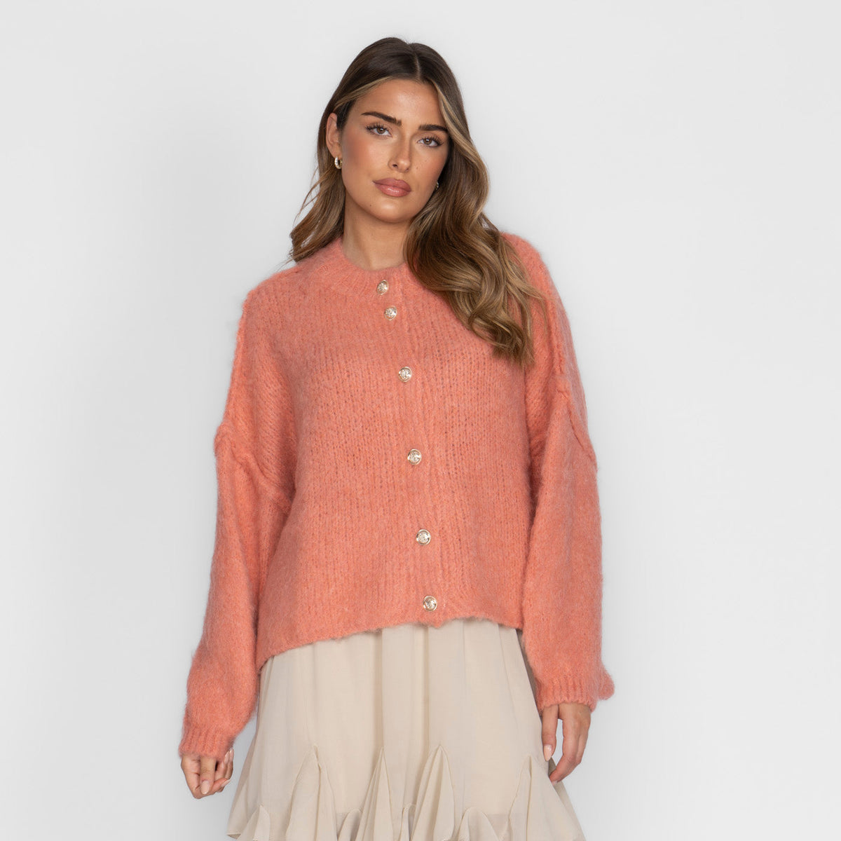 Ariadna | Cárdigan corto oversize con botones dorados