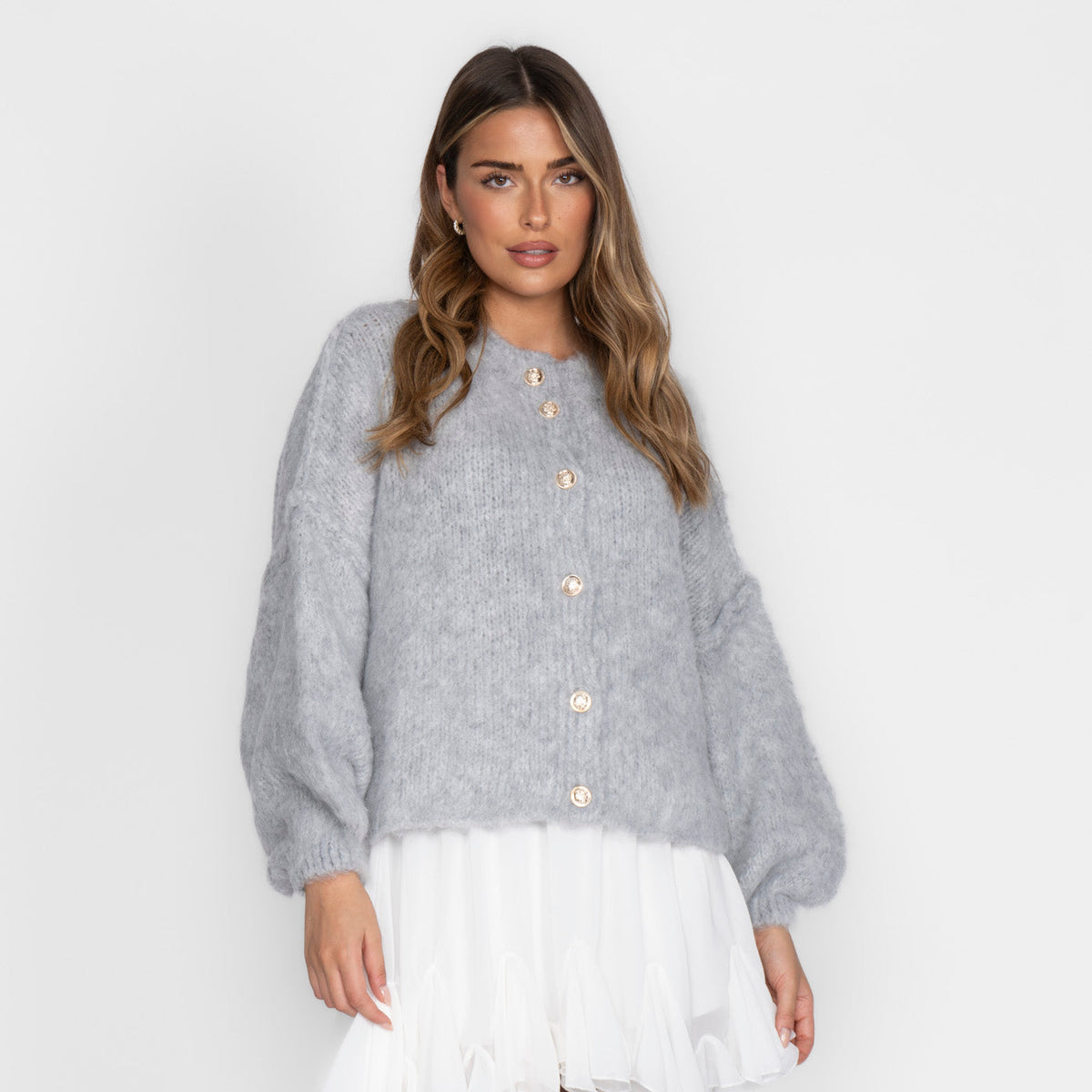 Ariadna | Cárdigan corto oversize con botones dorados