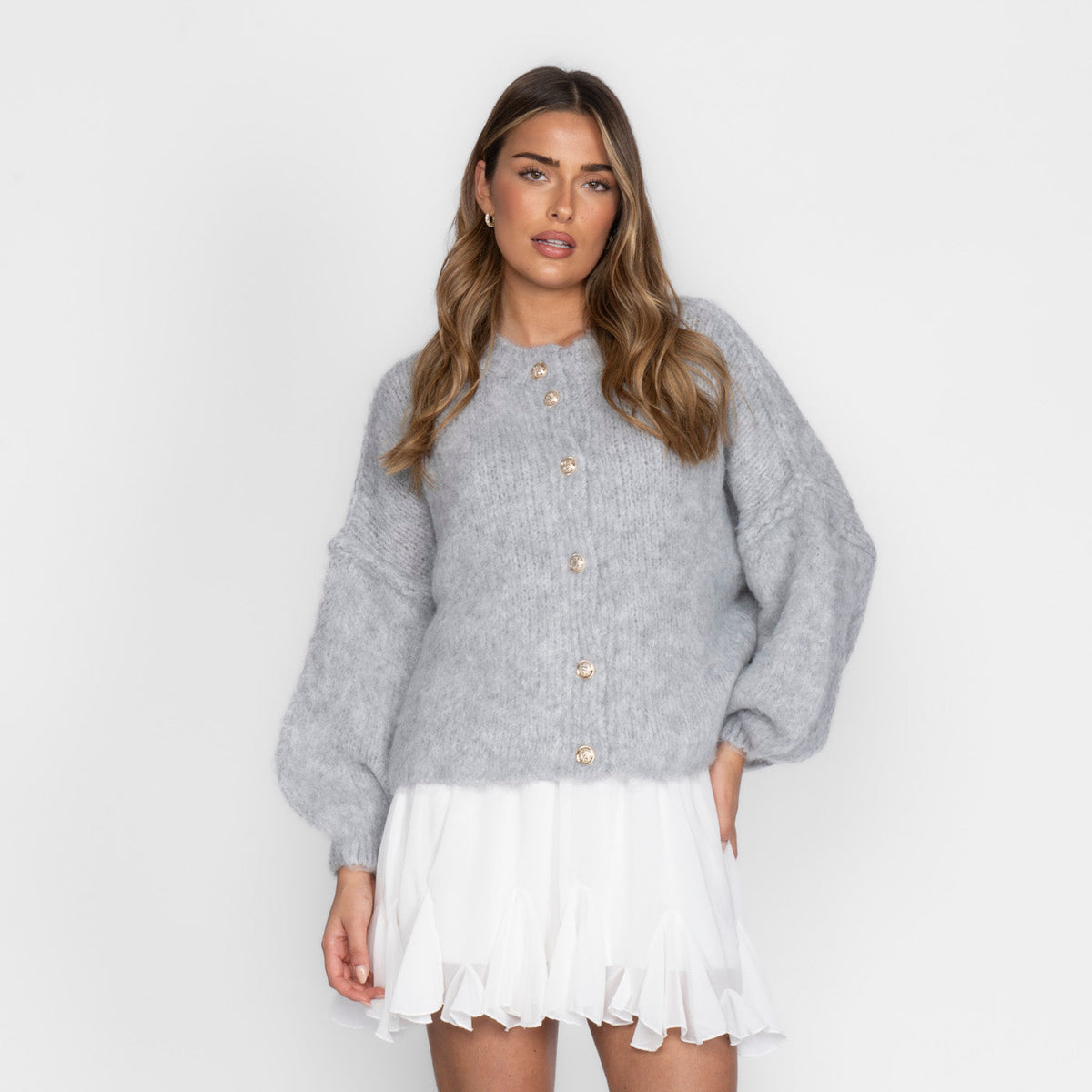Ariadna | Cárdigan corto oversize con botones dorados