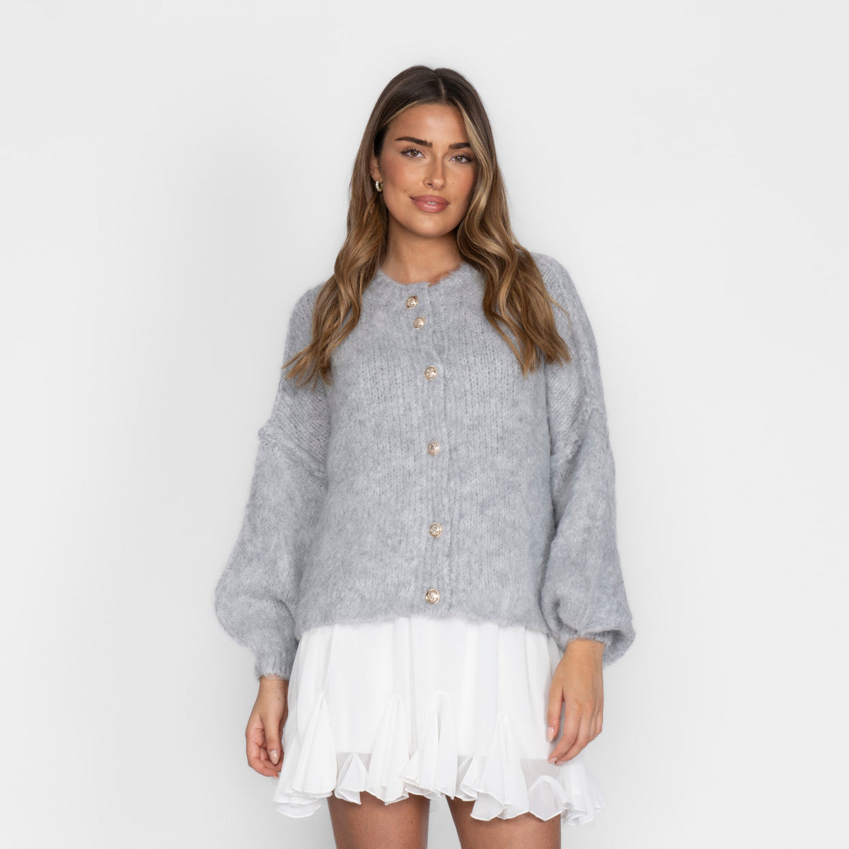 Ariadna | Cárdigan corto oversize con botones dorados