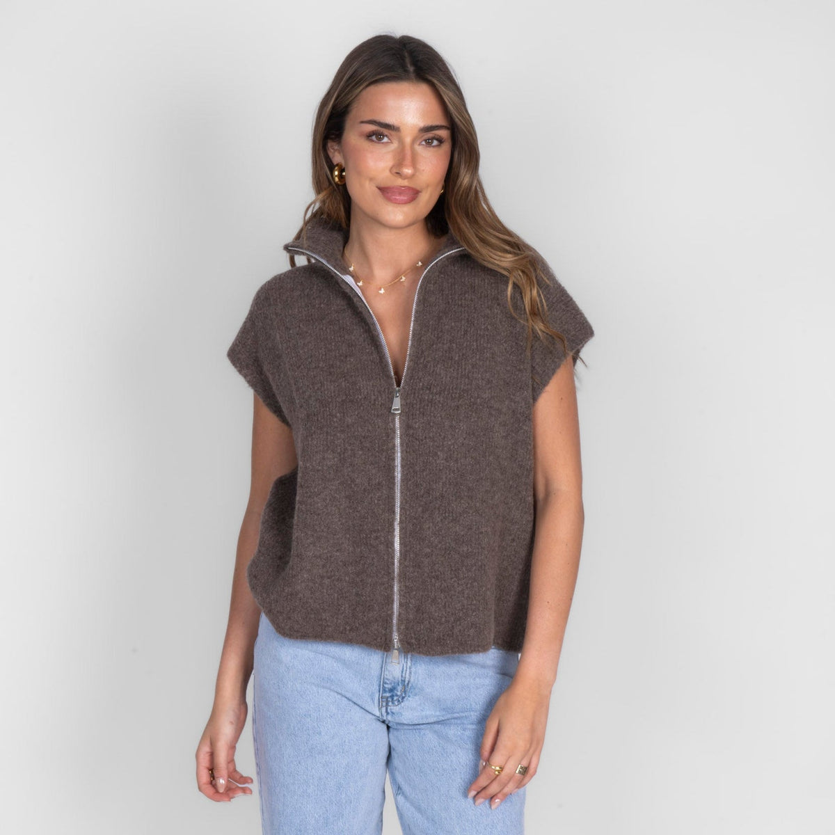 Diana | Chaleco de punto con cremallera y cuello alto