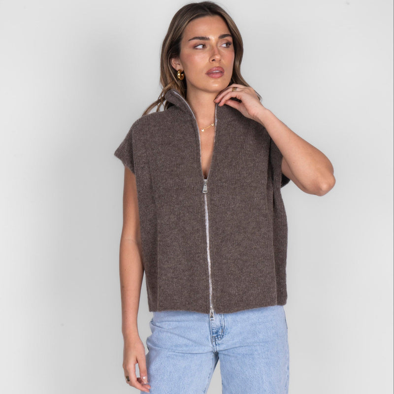 Diana | Chaleco de punto con cremallera y cuello alto