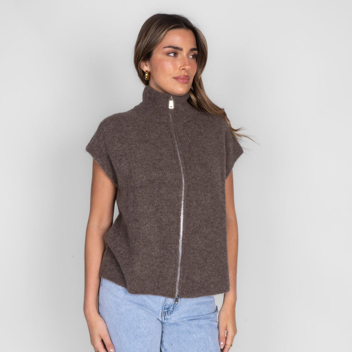 Diana | Chaleco de punto con cremallera y cuello alto