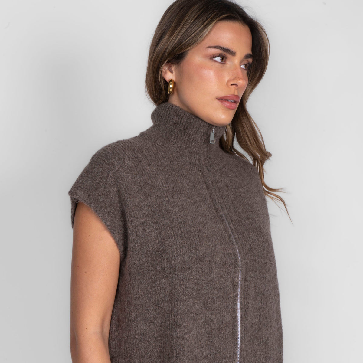 Diana | Chaleco de punto con cremallera y cuello alto