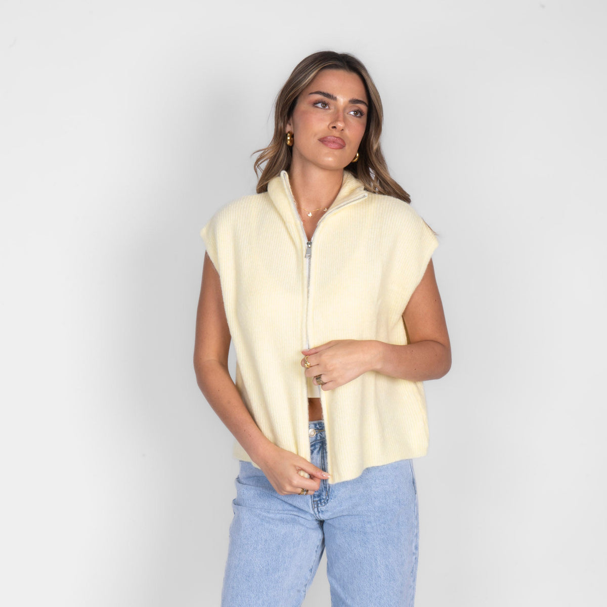 Diana | Chaleco de punto con cremallera y cuello alto