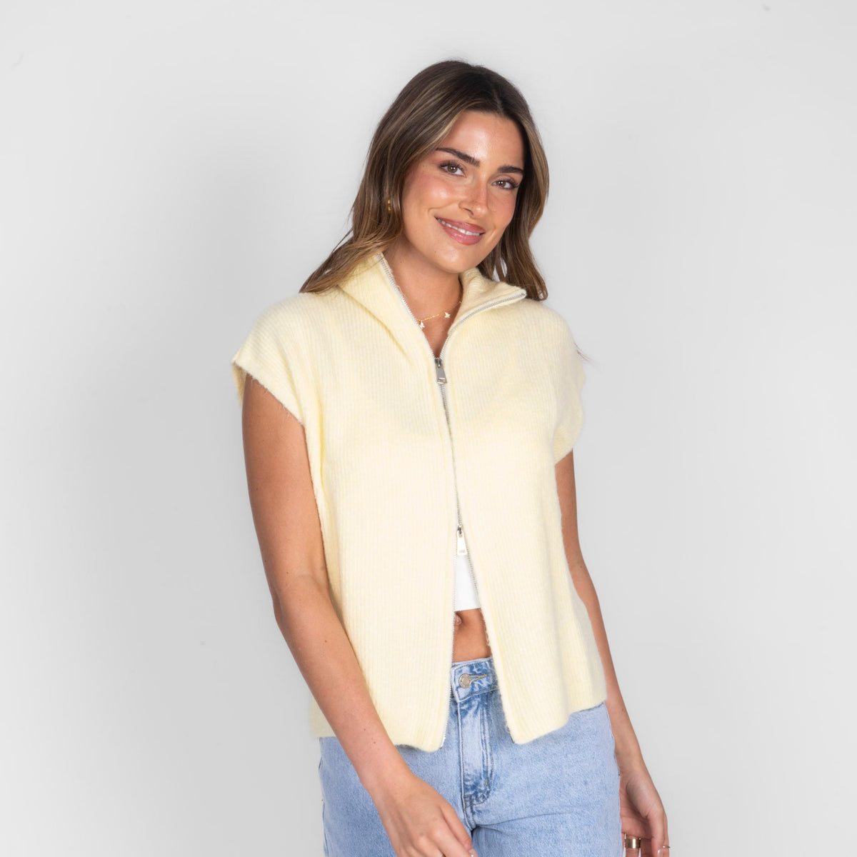 Diana | Chaleco de punto con cremallera y cuello alto