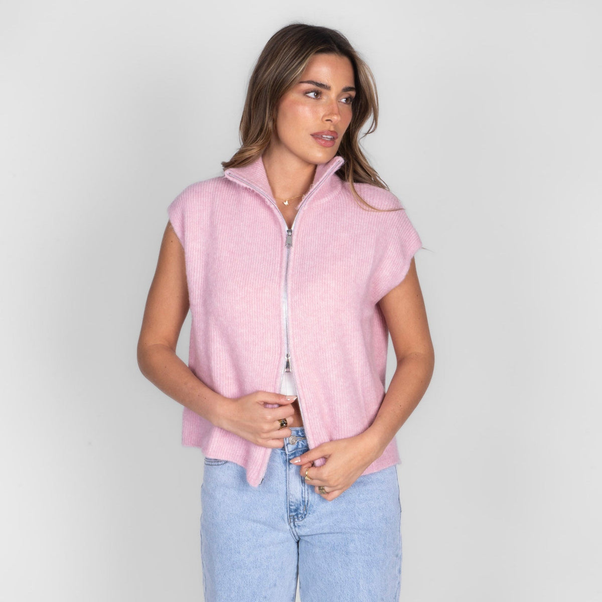 Diana | Chaleco de punto con cremallera y cuello alto