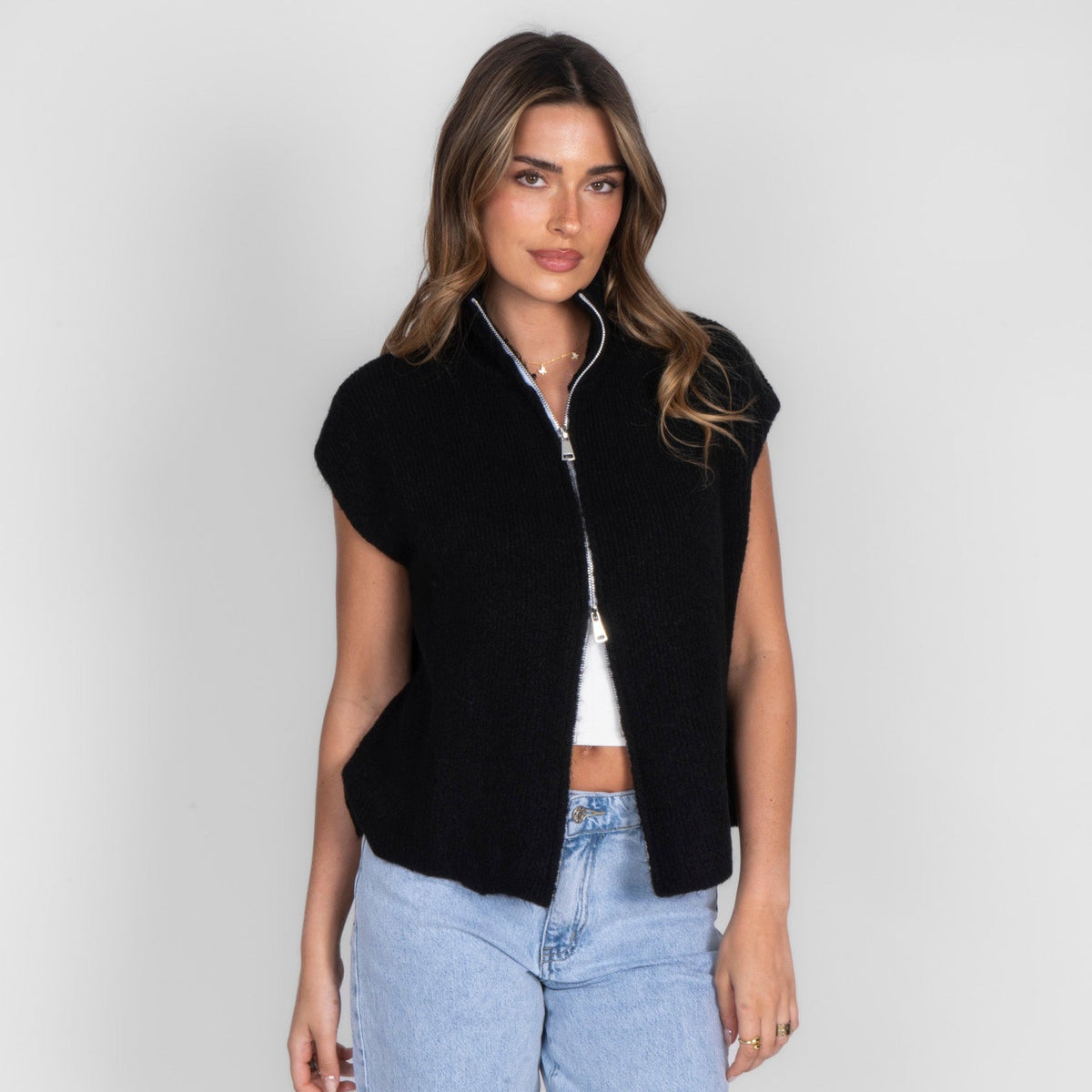 Diana | Chaleco de punto con cremallera y cuello alto