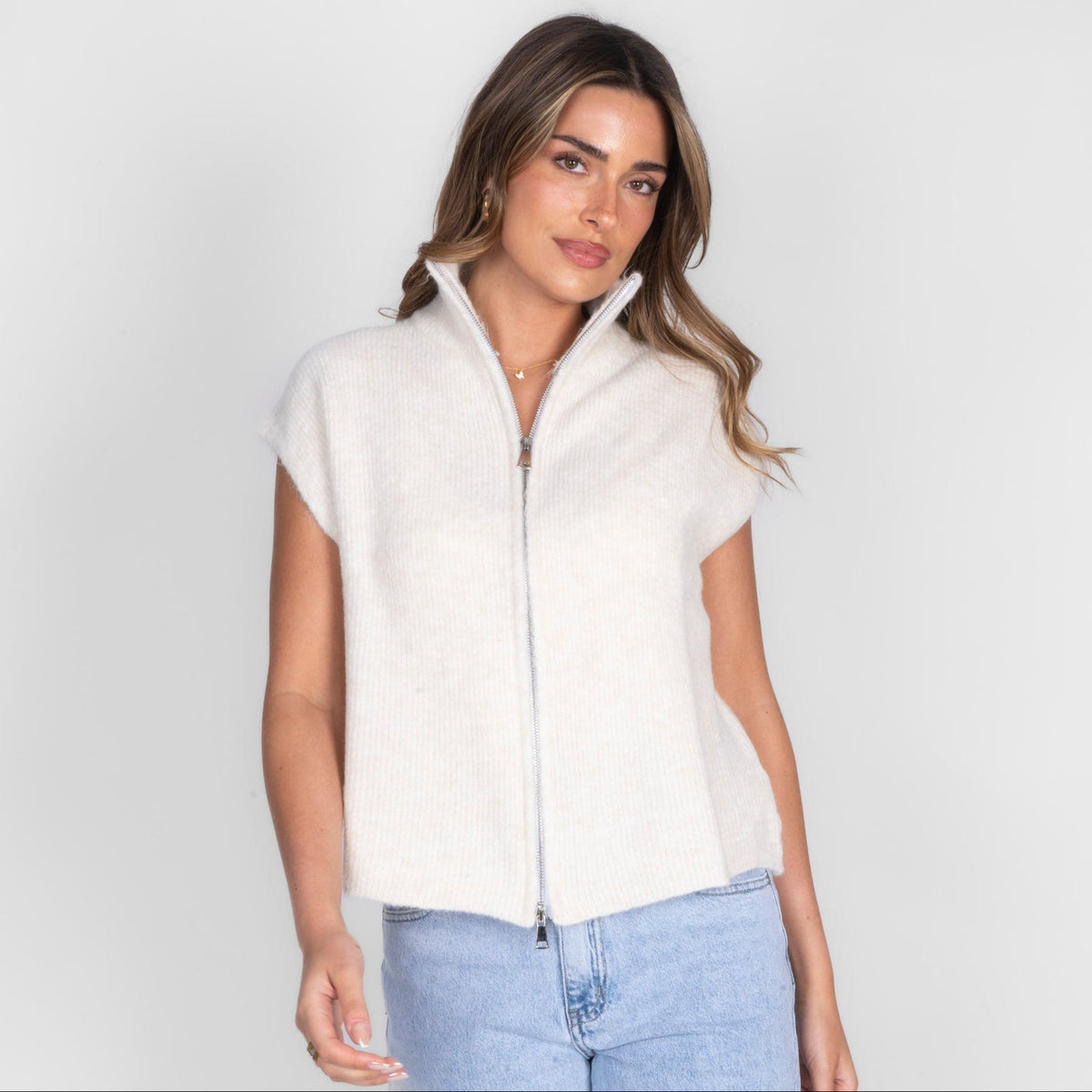 Diana | Chaleco de punto con cremallera y cuello alto