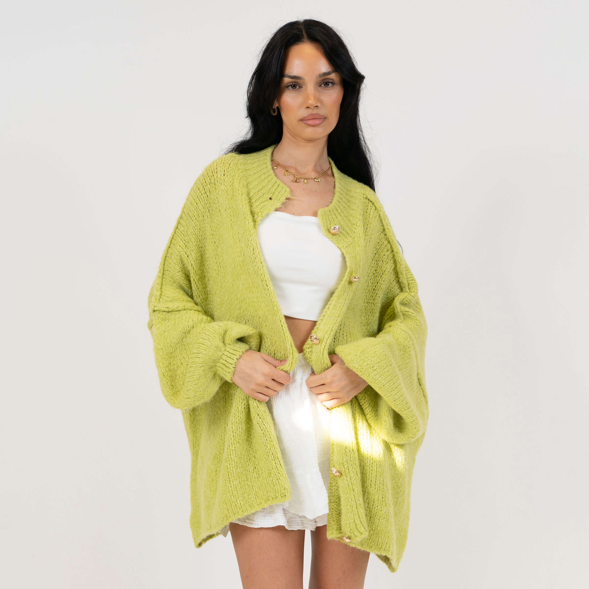 Erika | Cárdigan oversize con botones dorados