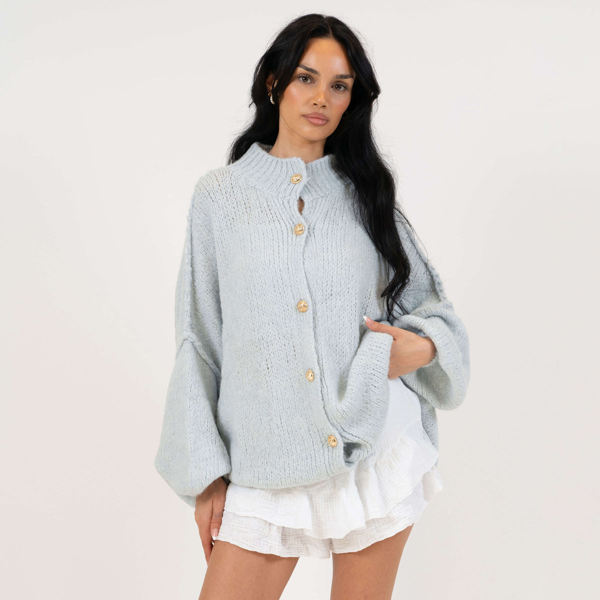 Erika | Cárdigan oversize con botones dorados