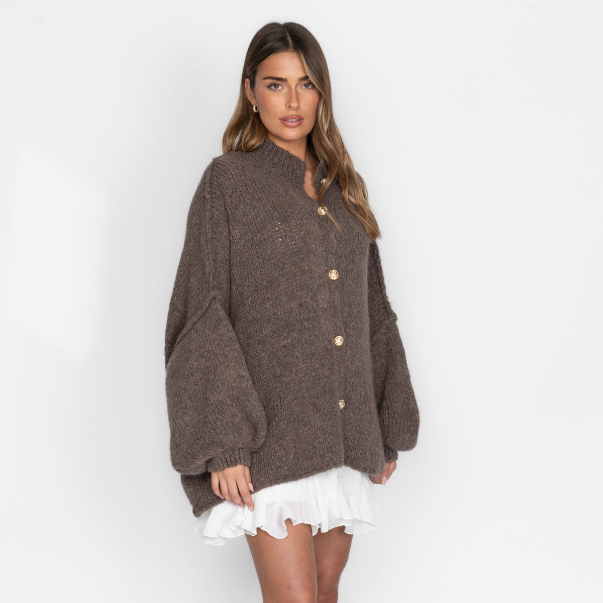 Erika | Cárdigan oversize con botones dorados