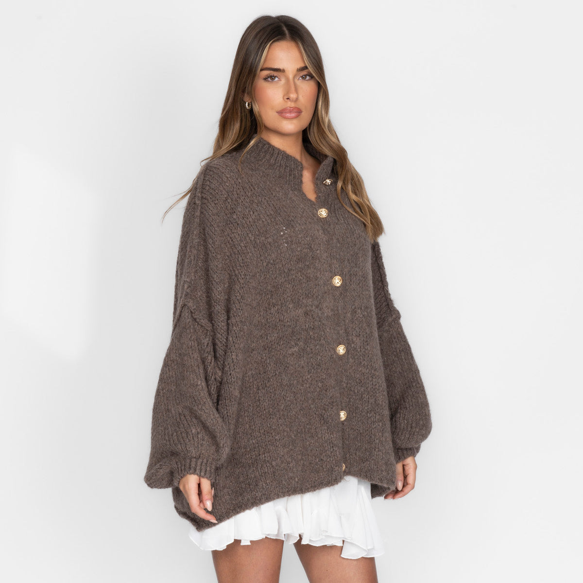 Erika | Cárdigan oversize con botones dorados