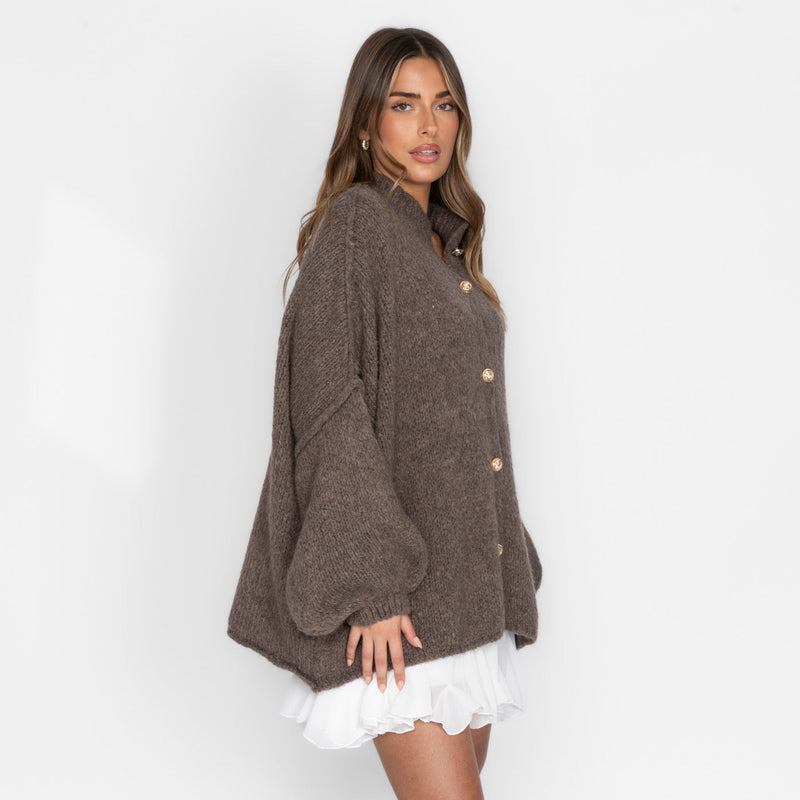Erika | Cárdigan oversize con botones dorados