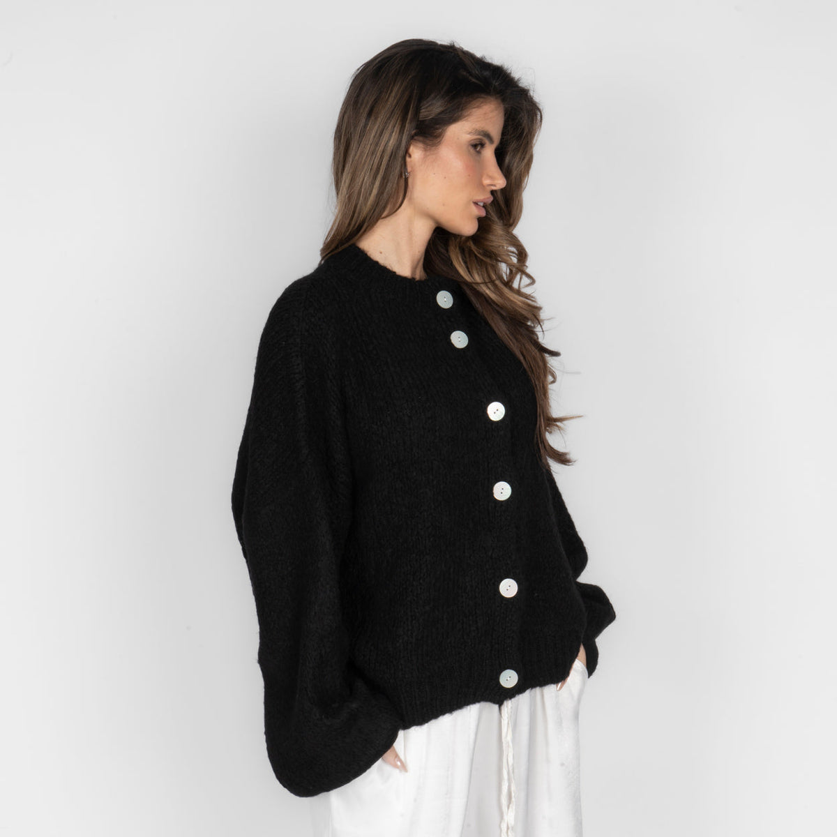 Nadia | Cárdigan oversize con mangas anchas y botones