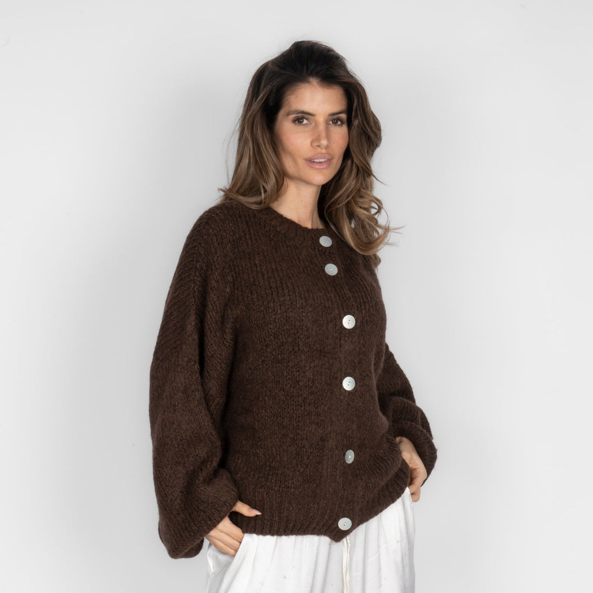 Nadia | Cárdigan oversize con mangas anchas y botones