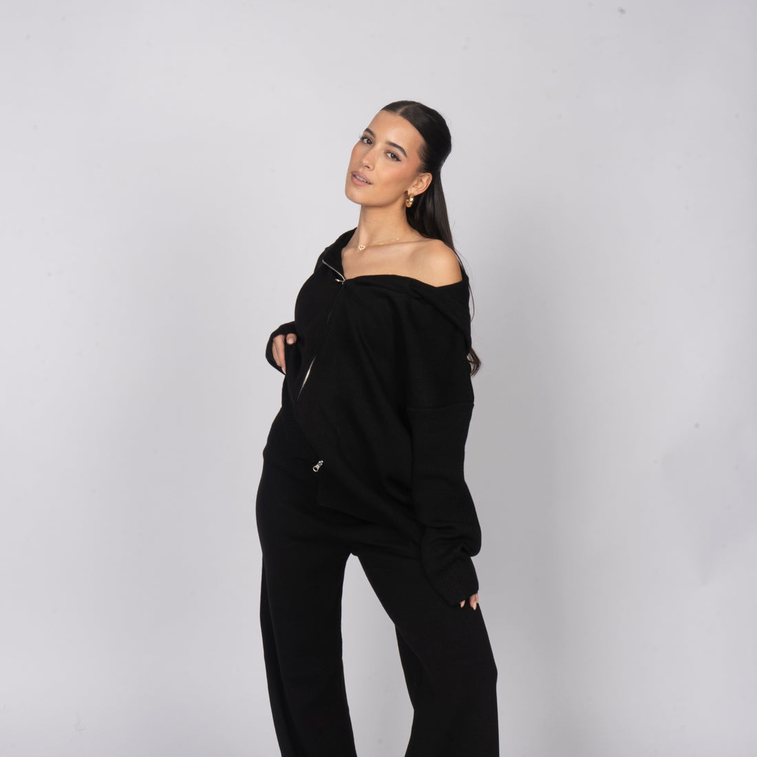 Cristina | Conjunto de punto con capucha y cremallera