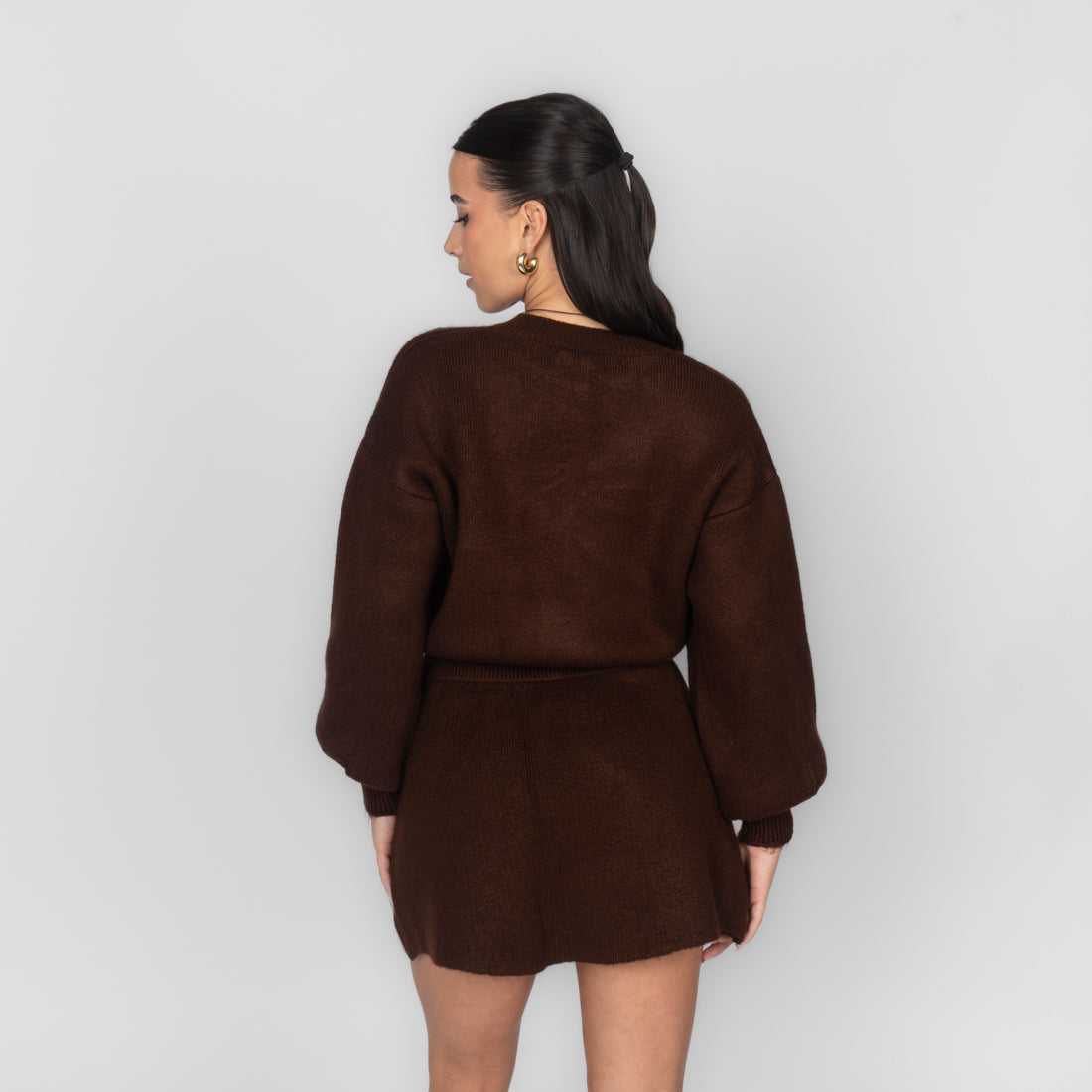 Sofía | Conjunto de cárdigan y minifalda de punto