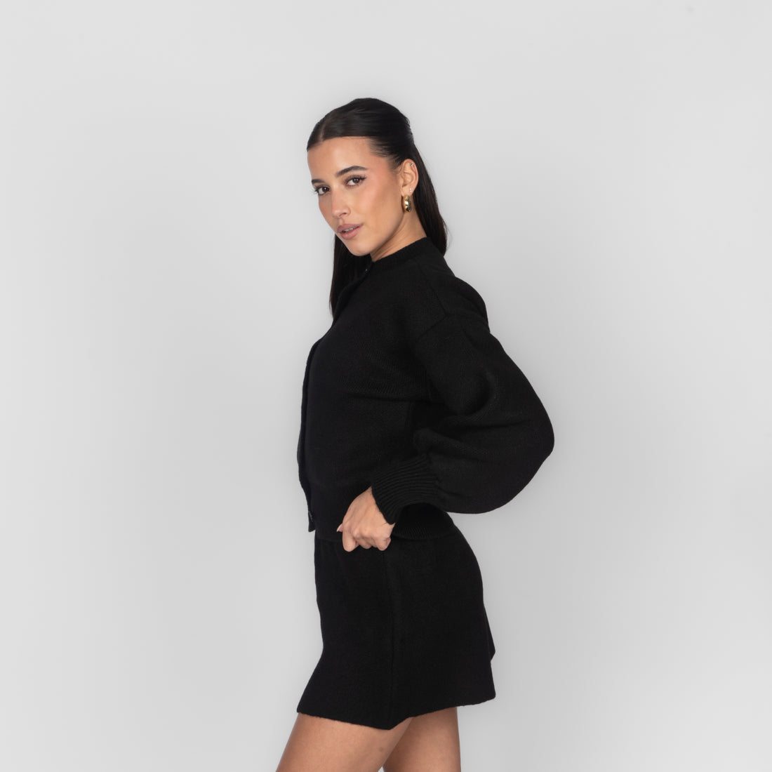 Sofía | Conjunto de cárdigan y minifalda de punto