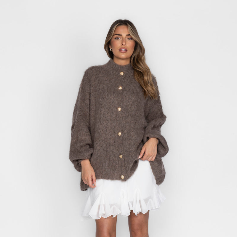 Amparo | Cárdigan oversize con botones dorados
