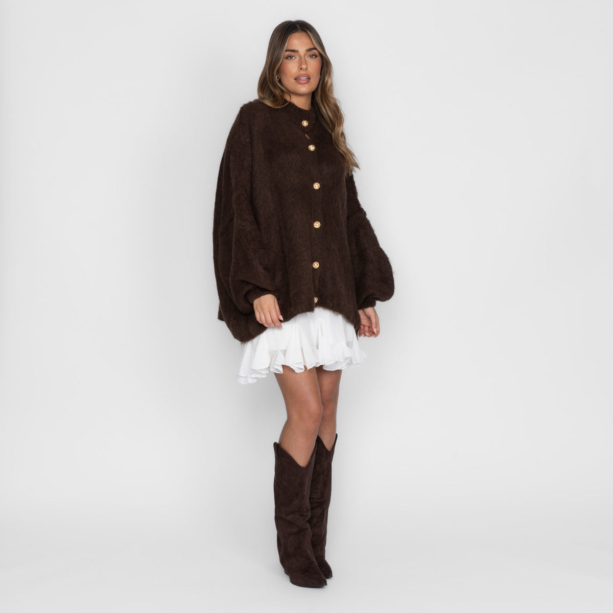 Amparo | Cárdigan oversize con botones dorados