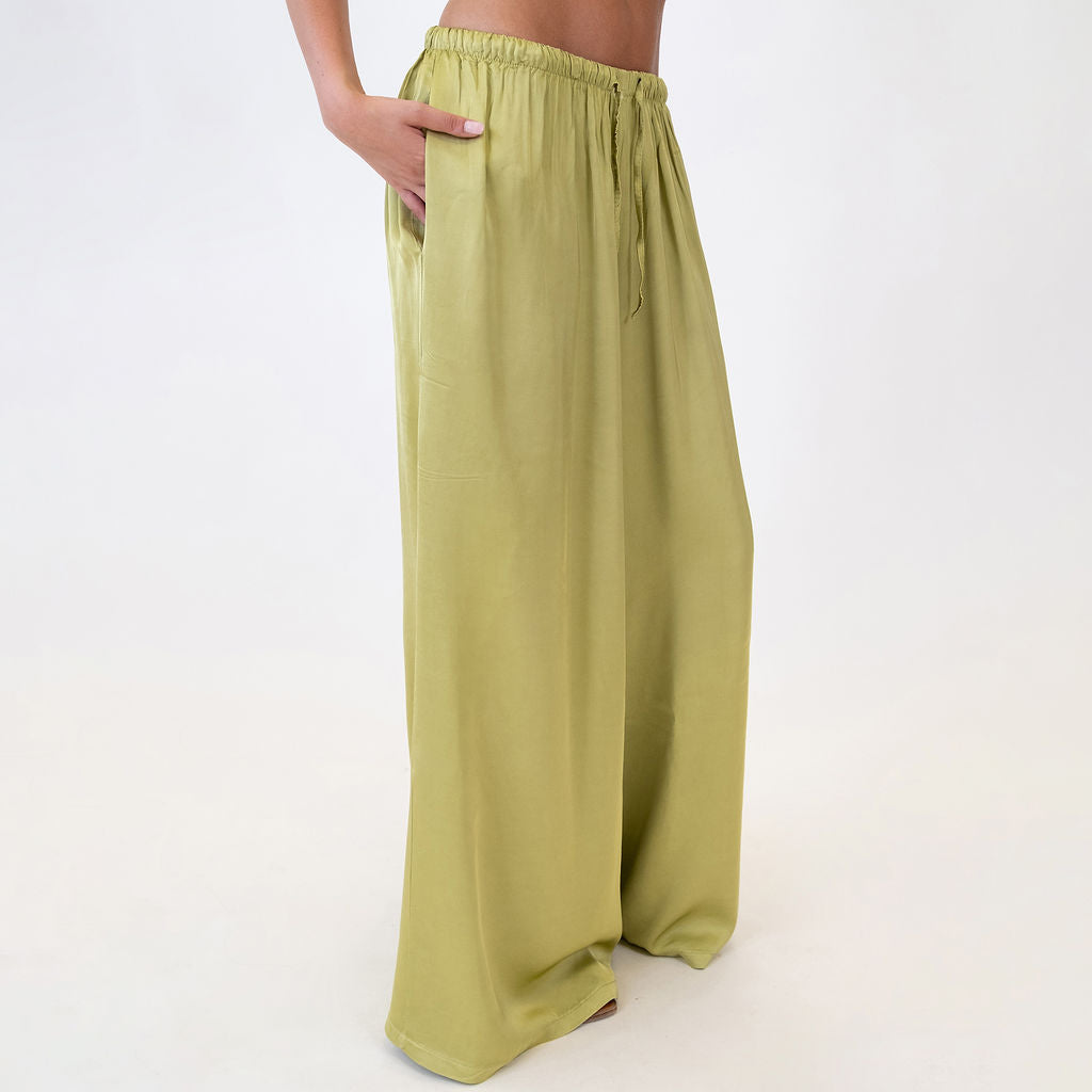 Leire | Pantalón satinado de pierna extra ancha