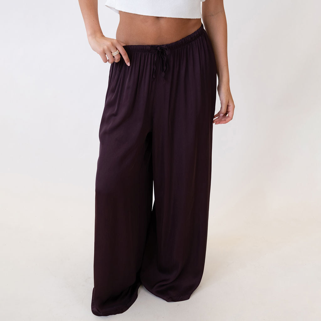 Leire | Pantalón satinado de pierna extra ancha